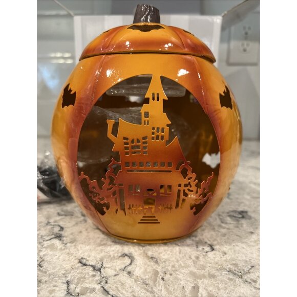Scentsy Paranormal Pumpkin Full Size Warmer Sold Out Harvest Collection 2021 New - Picture 1 of 6